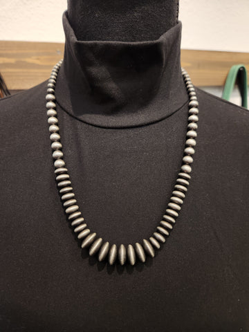 Graduated Western Pearl Necklace