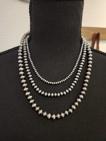 3 Layered Western Pearl Necklace